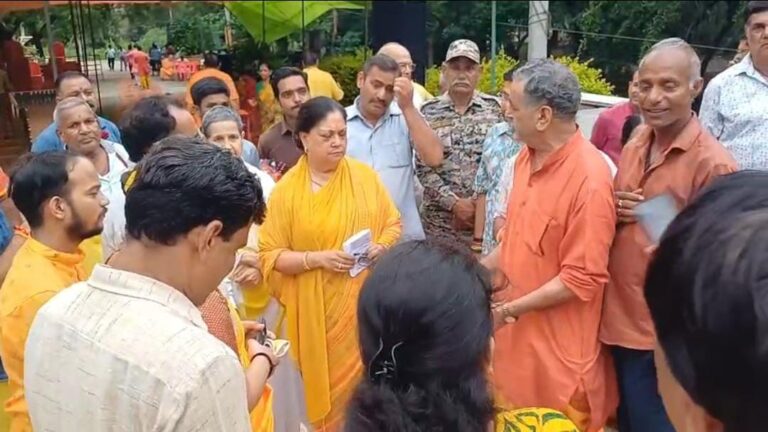 राजस्थान की पूर्व मुख्यमंत्री वसुंधरा राजे पीताम्बरा मंदिर पहुंची, गुरुपूर्णिमा पर्व में होगी शामिल