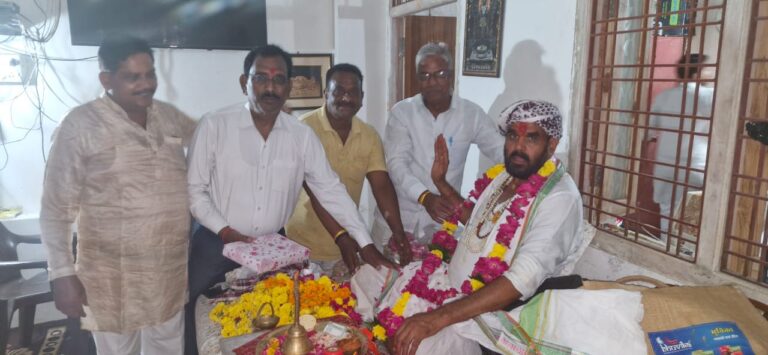 मोंठ में गुरु पूर्णिमा पर विशाल भंडारे और धार्मिक कार्यक्रमों का आयोजन