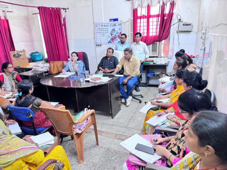 मोंठ सामुदायिक स्वास्थ्य केंद्र में माइक्रो प्लान रिव्यू बैठक आयोजित, स्तनपान पखवाड़े का हुआ आगाज़