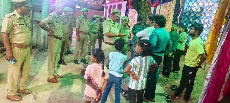 मोंठ में कोतवाल ने किया गणेश पंडालों का निरीक्षण