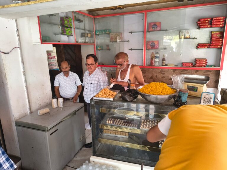 त्योहारों पर मिलावटखोरों पर शिकंजा
