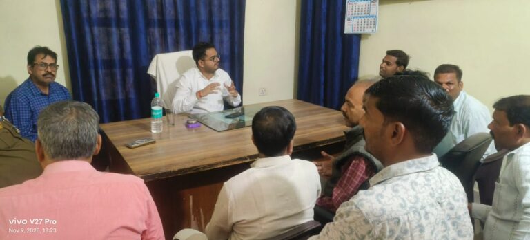 एसडीएम मोंठ ने गल्ला मंडी  मोंठ में की बैठक, दिए सख्त निर्देश