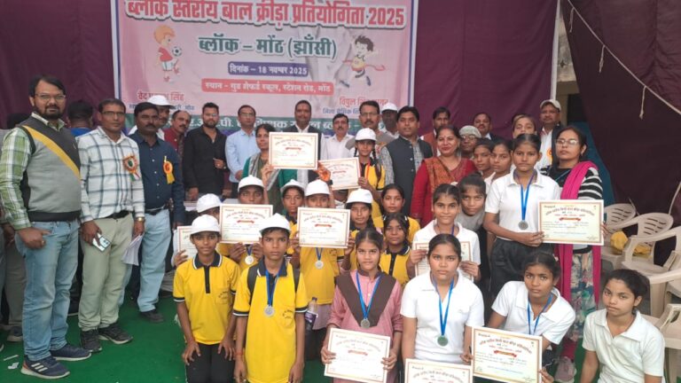 मोंठ–कस्बा के गुड शेफर्ड इंग्लिश मीडियम स्कूल में मंगलवार को ब्लॉक स्तरीय खेलकूद प्रतियोगिता का भव्य आयोजन किया गया।