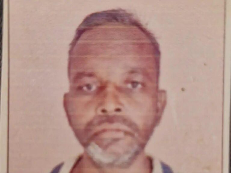 मोंठ :तहसील क्षेत्र के ग्राम बम्हरौली में मंगलवार को एक किसान की संदिग्ध परिस्थितियों में मौत हो गई।