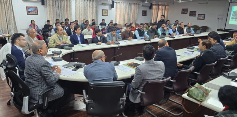 छात्र मानसिक स्वास्थ्य एवं कोचिंग सेंटरों की निगरानी को लेकर बैठक