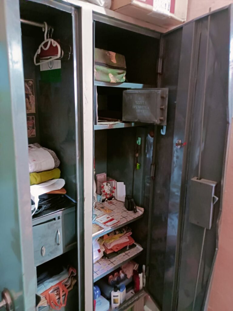 मेडिकल कॉलेज के 7 क्वार्टरों में सेंध, करोड़ों की ज्वेलरी और नकदी लेकर फरार चोर