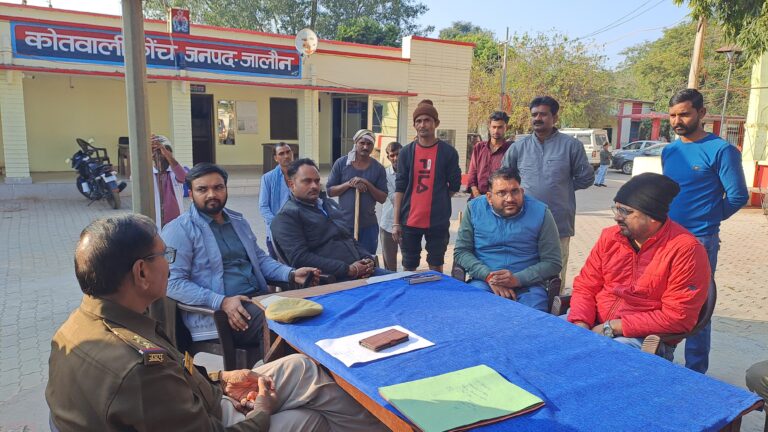 नाला सफाई कर रहे कर्मी से मारपीट, जान से मारने की धमकी