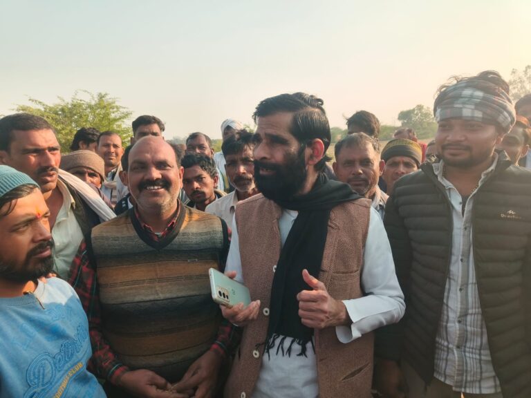 विधायक ने मोंठ मंडी का किया दौरा, धान उचित दाम पर खरीदने के निर्देश