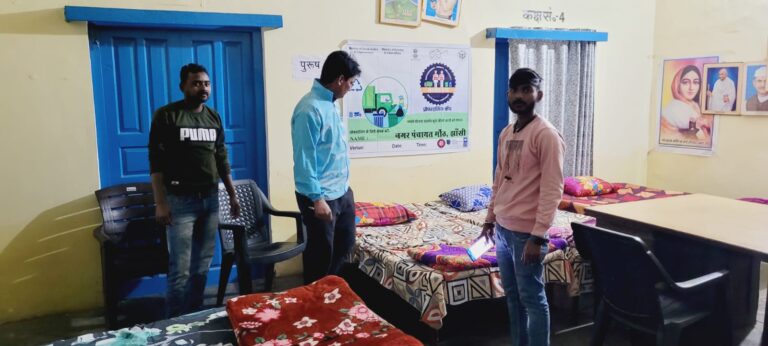 मोंठ–नगर पंचायत अध्यक्ष प्रतिनिधि देवेंद्र गुसाईं ने रविवार को नगर पंचायत में बने रैन बसेरा पहुंचकर जायजा लिया।