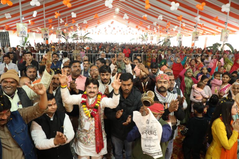 मोंठ: श्री राम कथा। भगवान श्रीराम का संपूर्ण जीवन त्याग, सेवा और मर्यादा का आदर्श है–शांतनु महाराज