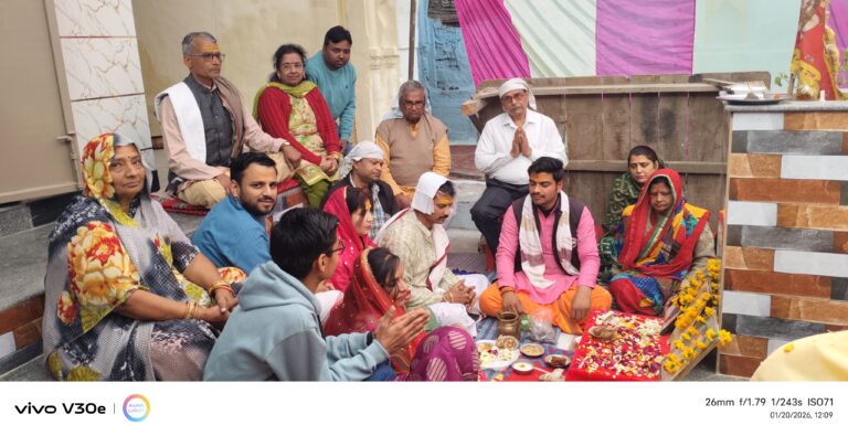 शिव परिवार प्राण प्रतिष्ठा महोत्सव में दूसरे दिवस में विधिविधान से अन्न, जल व पुष्पाधिवास संपन्न।