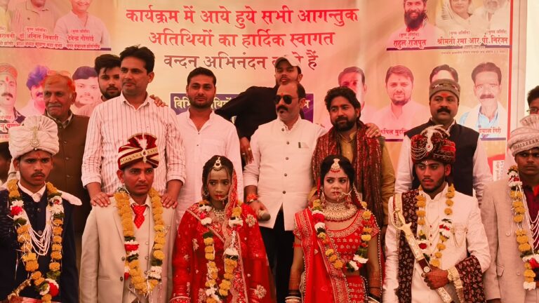 मोंठ–कस्बा स्थित श्री शीतला धाम प्रांगण में श्री महाकाल सेवा समिति के तत्वावधान में 8 कन्याओं का सामूहिक विवाह समारोह संपन्न हुआ।