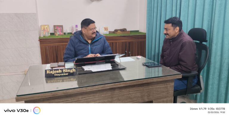 मोंठ कोतवाली पहुंचे सीओ अजय श्रोतिय, दिए आवश्यक दिशा-निर्देश।