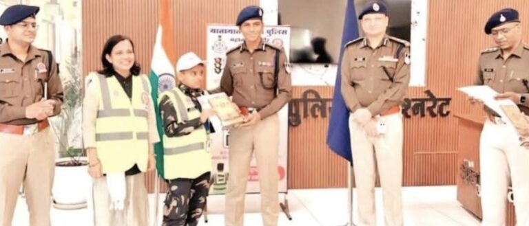 मोंठ के भरोसा का लाल इंदौर में कर रहा कमाल, 11 वर्षीय आदित्य&nbsp; तिवारी बने ‘ट्रैफिक सोल्जर’