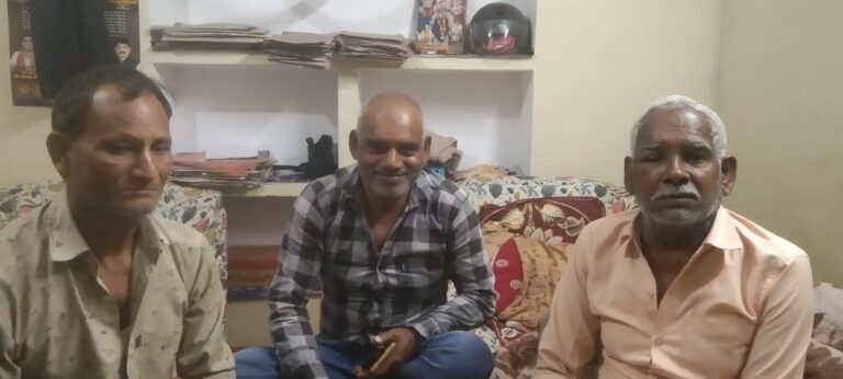 खेतों में मधुमक्खियों का हमला, आधा दर्जन से अधिक किसान घायल; तहसील क्षेत्र में कई स्थानों पर बड़े छत्ते बने चिंता का कारण