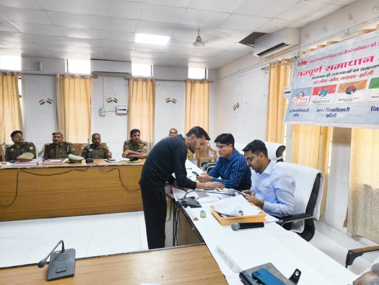 मोंठ में आयोजित तहसील दिवस में 40 शिकायतें प्राप्त, अधिकारियों को दिए गए त्वरित निस्तारण के निर्देश।