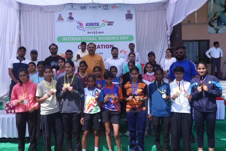 अंतरराष्ट्रीय महिला दिवस पर अस्मिता लीग का आयोजन