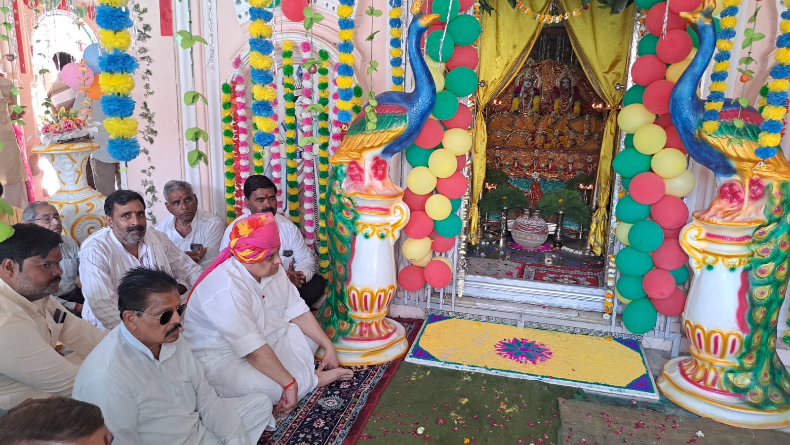 समथर किले के अंदर राजमंदिर में रामनवमी मनाई गई।