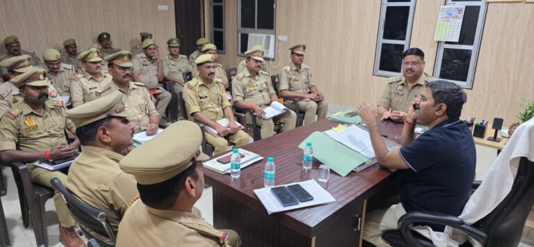 अपराध नियंत्रण को लेकर सख्ती, पुलिस अधीक्षक ग्रामीण ने की समीक्षा बैठक।