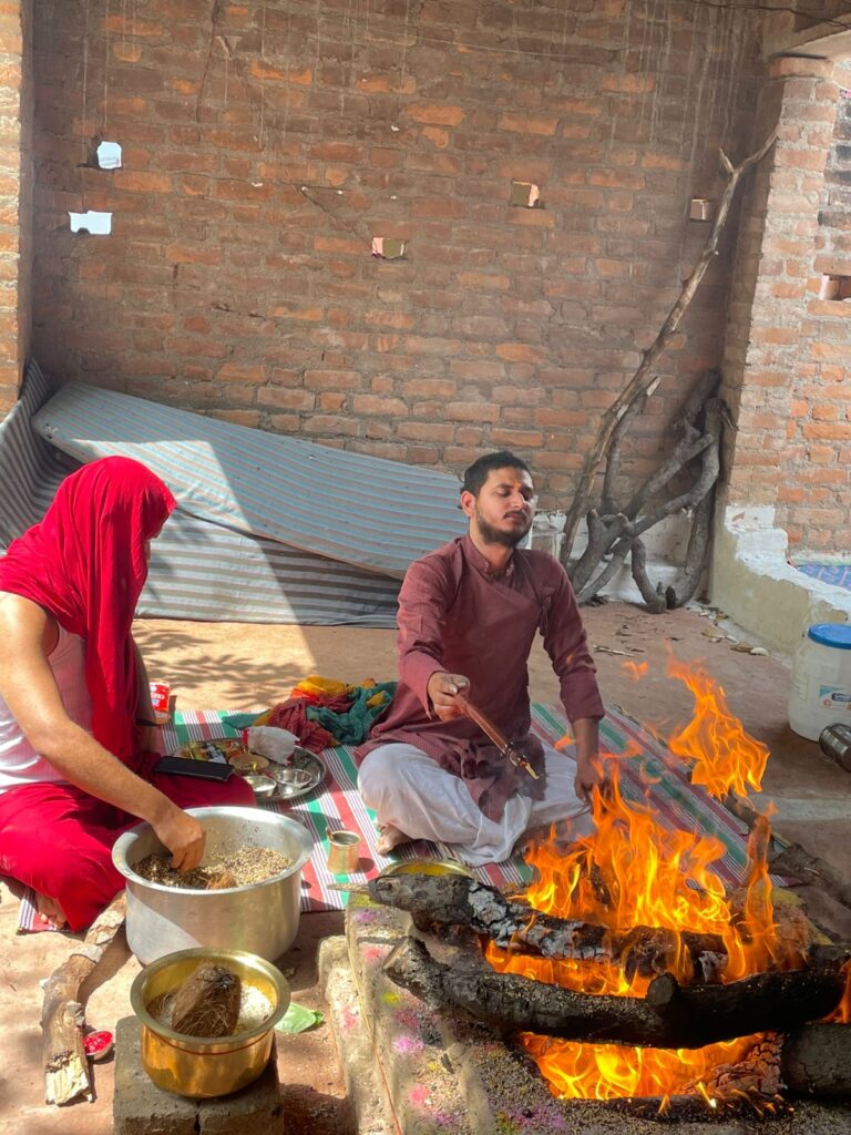 भागवत कथा में सुदामा चरित्र के साथ हुआ समापन, हवन-पूजन के बाद भंडारा।