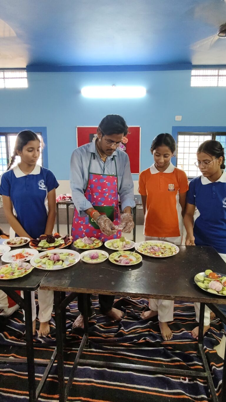 बिना आग के बनाए स्वादिष्ट व्यंजन, समर कैंप का उत्साहपूर्ण समापन।