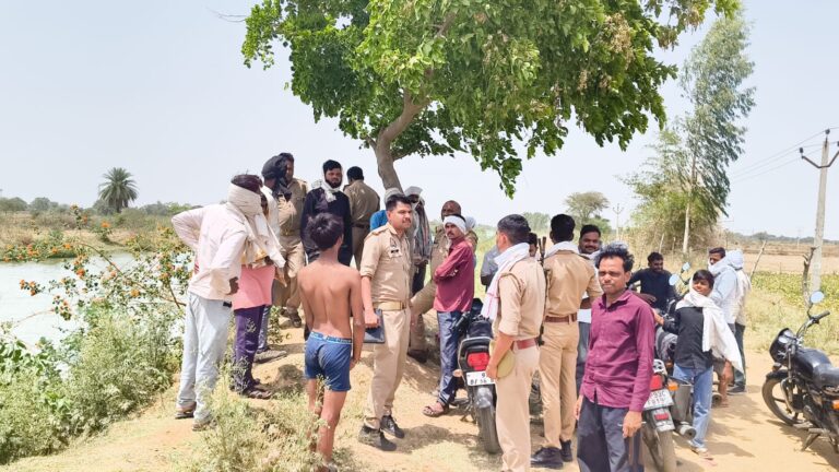 समथर — नगर के समीप से निकली बेतवा नहर में नहाते समय एक युवक तेज बहाव की चपेट में आकर डूब गया, तलाश जारी