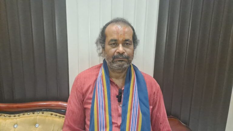 कोंच में पुरुषोत्तम मास का भव्य धार्मिक आयोजन,16 मई से अनवरत चल रहा पार्थवेश्वर निर्माण व महारुद्राभिषेक